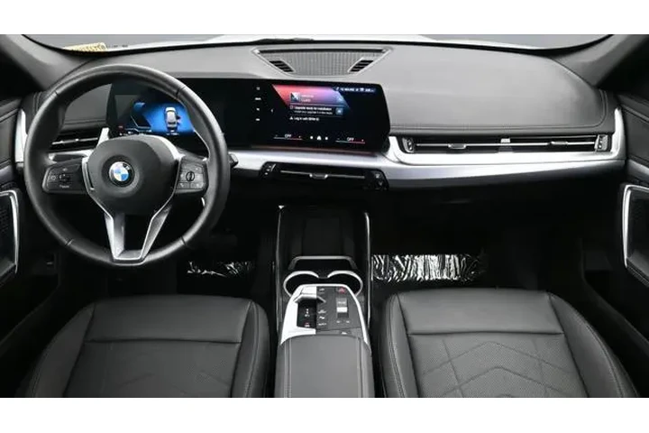 $35791 : BMW X1 2024 AWD xDrive28i 4d image 7