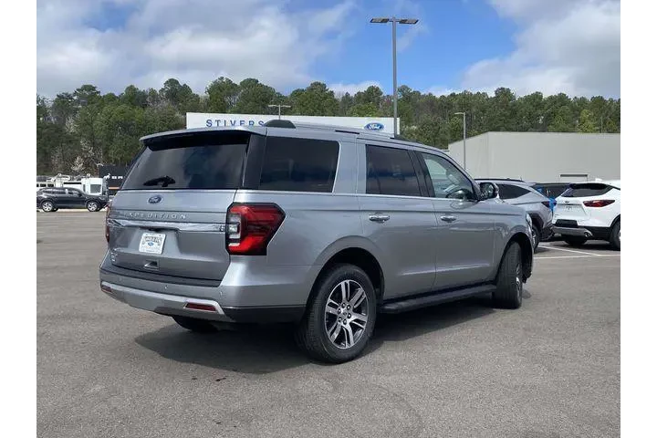 $38460 : Ford Expedition 2024 4x2 Lim image 3