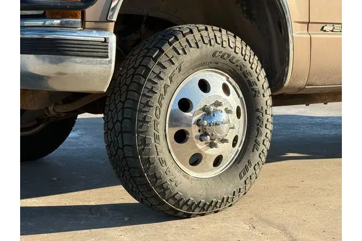 $9922 : Chevrolet C/K 3500 Series 19 image 6