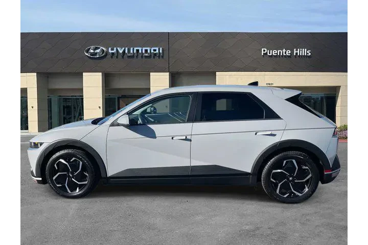 $23495 : Hyundai IONIQ 5 2024 SEL 4dr image 3