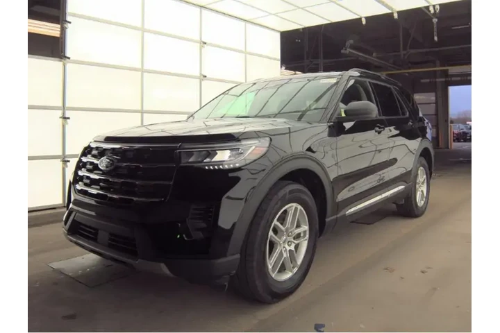 $35599 : Ford Explorer 2025 AWD Activ image 2