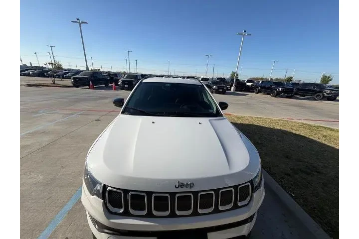 $20899 : Jeep Compass 2022 4x4 Latitu image 9