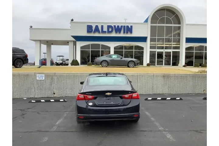 $22550 : Chevrolet Malibu 2023 LT 4dr image 6