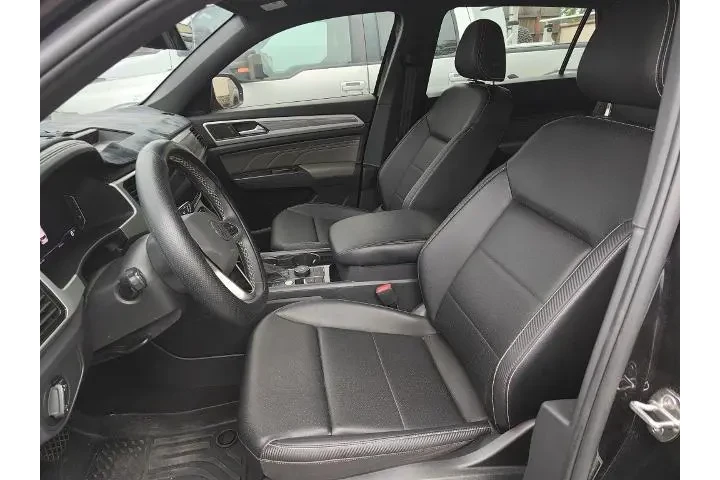 $30085 : Volkswagen Atlas Cross Sport image 6