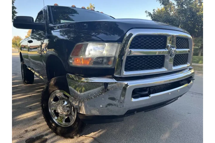 $1 : 2013 RAM 2500 Tradesman image 3