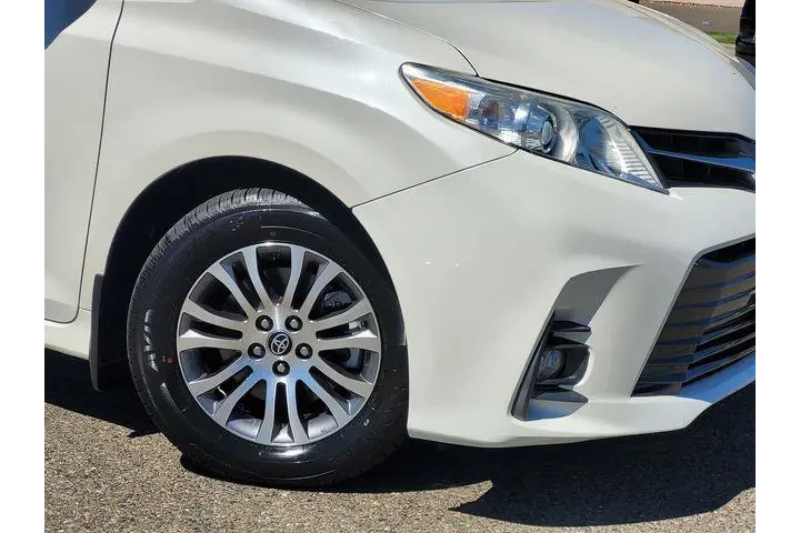 $29729 : Toyota Sienna 2020 XLE 7-Pas image 6