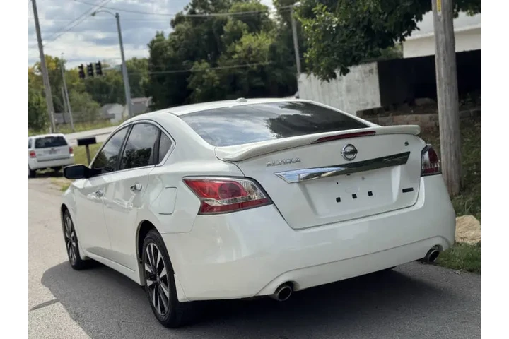 $5999 : 2015 Altima 2.5 S image 5