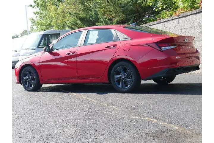 $20995 : Hyundai ELANTRA 2023 SEL 4dr image 4