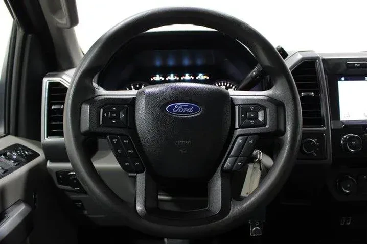$25982 : Ford F-150 2019 4x4 XLT 4dr image 8