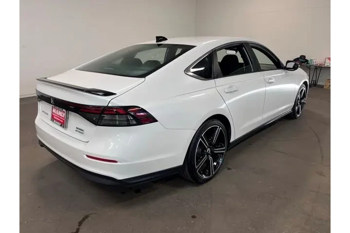 $31878 : Honda Accord Hybrid 2025 Spo image 3