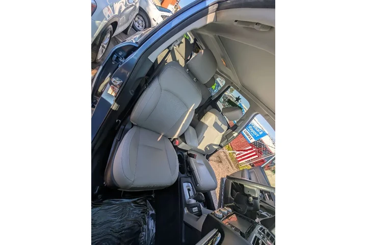 $14988 : 2017 Forester Limited image 1