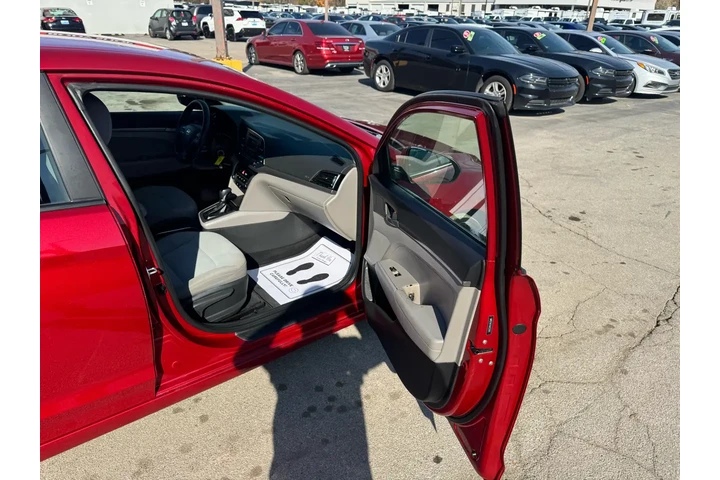 $7980 : 2018 Elantra SE 2.0L Auto (Al image 8