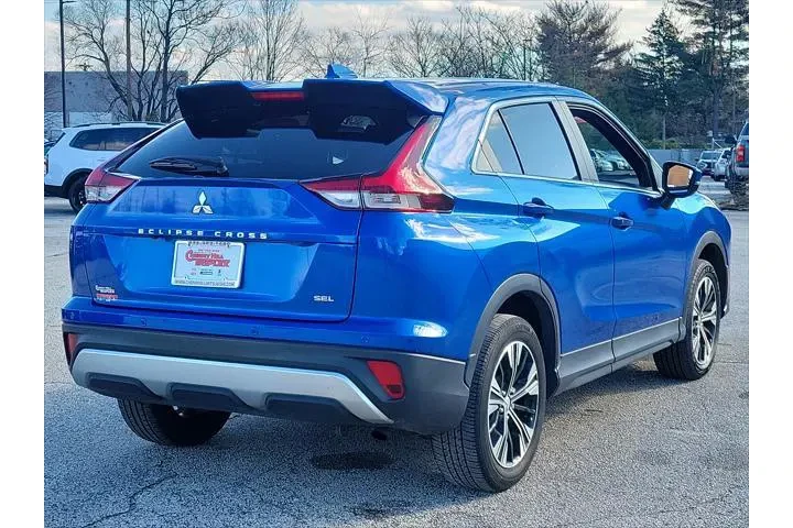 $17499 : Mitsubishi Eclipse Cross 202 image 6