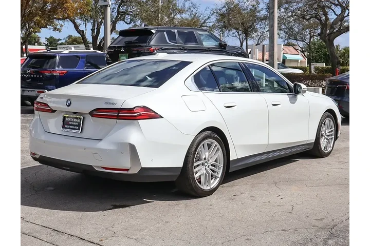 $39990 : BMW 5 Series 2024 AWD 530i x image 8
