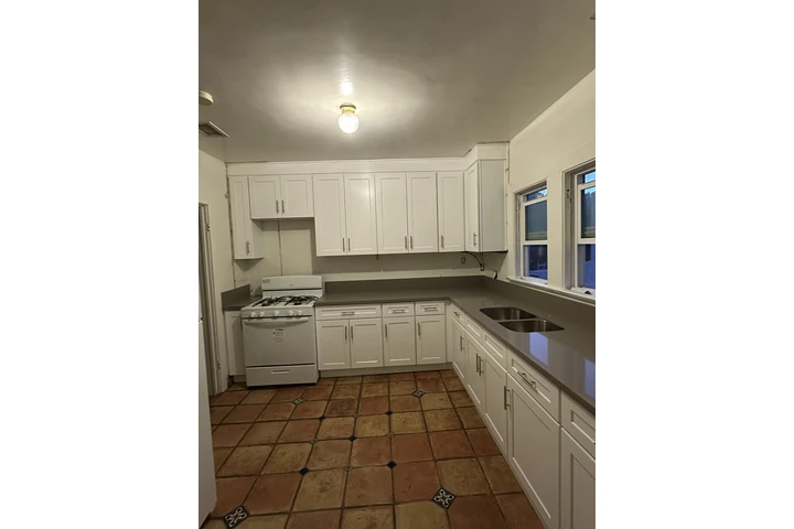 Installation de Gabinetes image 2