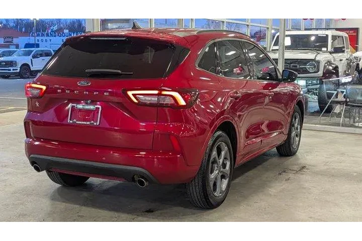 $19499 : Ford Escape 2023 ST-Line 4dr image 9