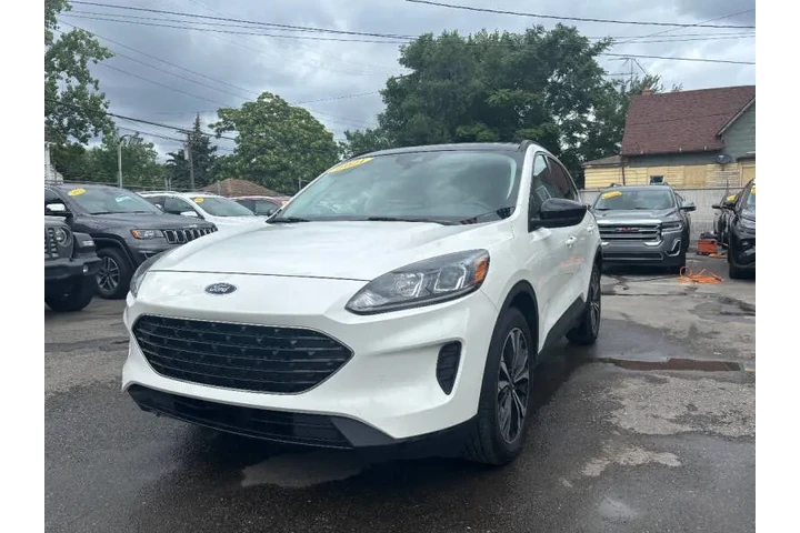 $16995 : 2021 Escape SE image 4