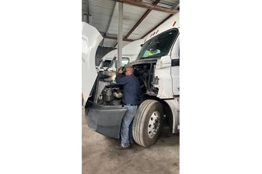 ¡REPARA TU CAMIÓN RÁPIDAMENTE! en San Bernardino