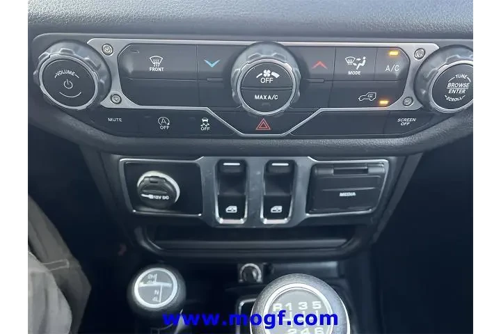 $26995 : Jeep Wrangler 2025 4x4 Sport image 9