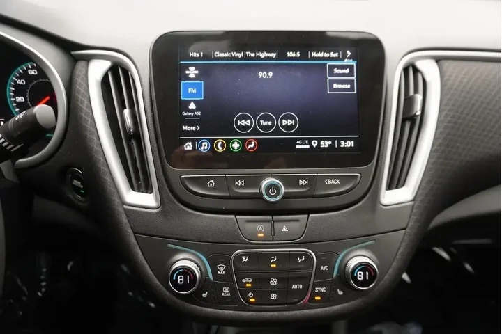 $18988 : Chevrolet Malibu 2023 LT 4dr image 8