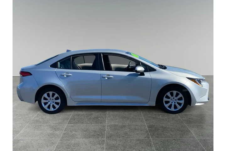 $26002 : Toyota Corolla 2025 LE 4dr S image 6