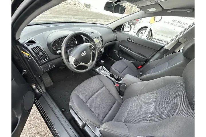 $3990 : 2010 Elantra Touring GLS image 10