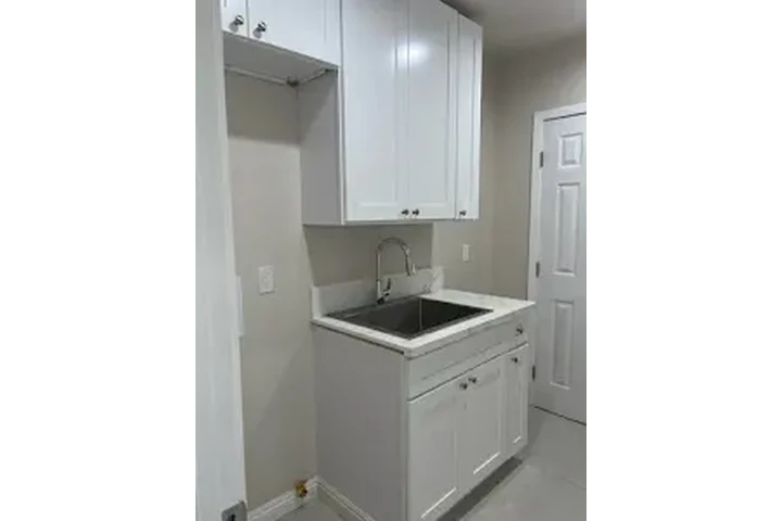 $1695 : LYNWOOD APTO. EN RENTA image 4
