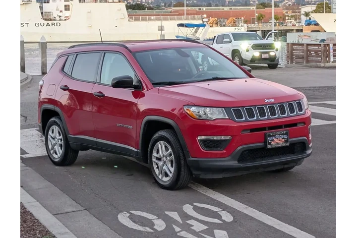 $11988 : 2018 Compass Sport image 4