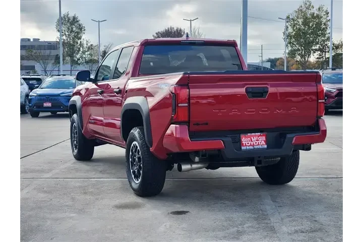 $37474 : Toyota Tacoma 2024 4x4 SR5 4 image 7