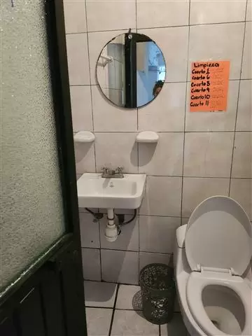 $3 : Cuarto de renta image 7