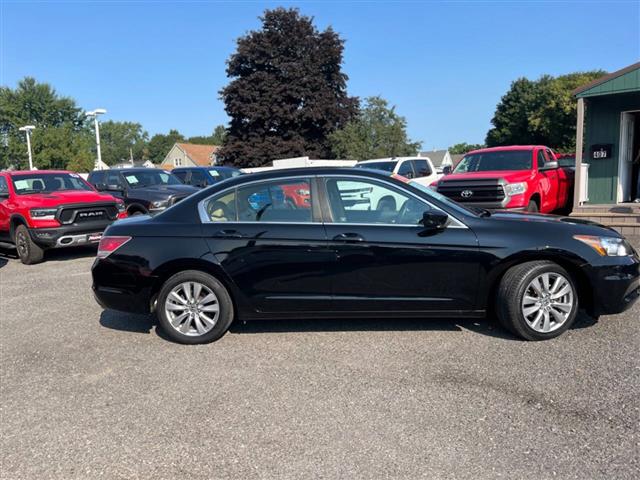 $13990 : 2012 Accord image 2