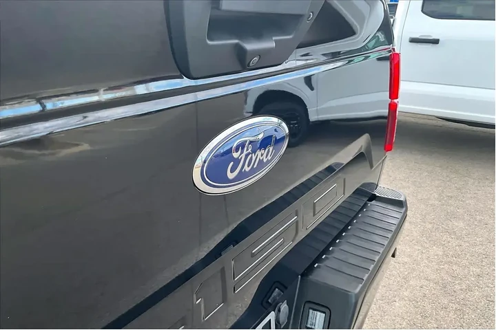 $33995 : Ford F-150 2020 4x4 XLT 4dr image 9