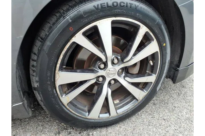 $13799 : Nissan Maxima 2017 3.5 SV 4d image 9