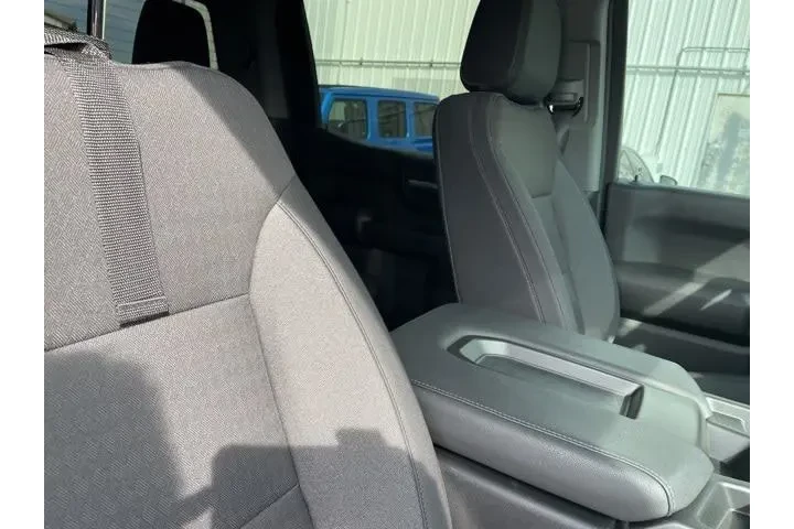 $34700 : Chevrolet Silverado 1500 202 image 9