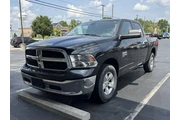 $27399 : Ram 1500 Classic 2023 4x4 SL thumbnail