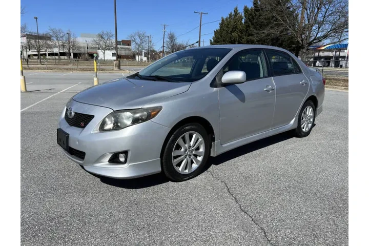 $7900 : 2010 Corolla S image 3