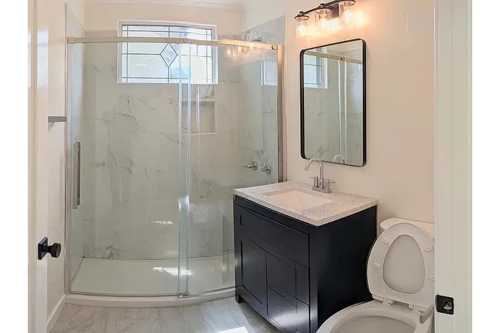 $2350 : Welcome to your dream home! image 7