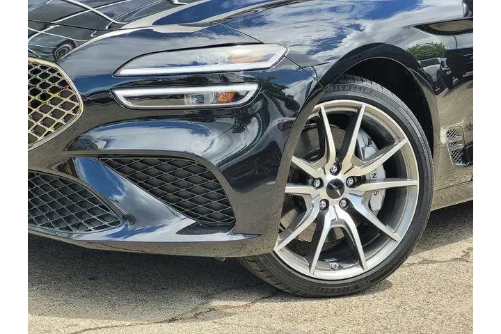 $34800 : Genesis G70 2025 2.5T Standa image 3