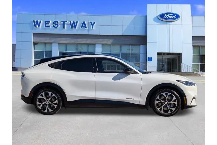 $27218 : Ford Mustang Mach-E 2022 AWD image 3