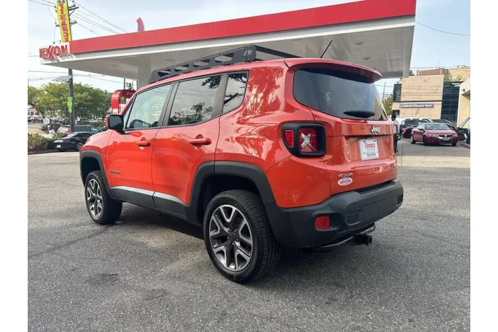 $10499 : 2016 Renegade Latitude image 5