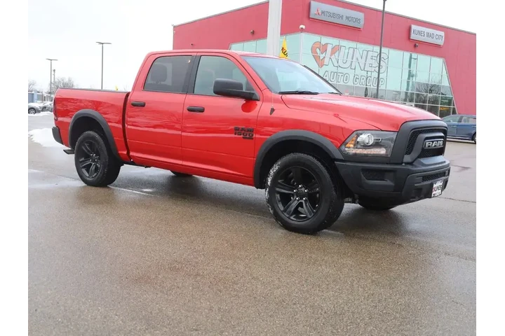 $30777 : Ram 1500 Classic 2024 4x4 SL image 2