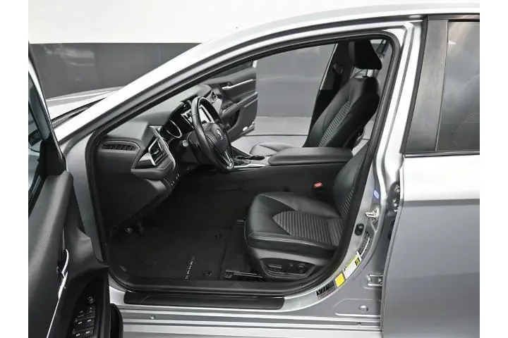 $17497 : Toyota Camry 2019 SE 4dr Sed image 6