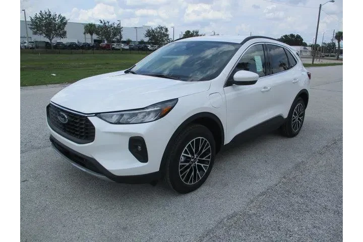 $29995 : Ford Escape Plug-In Hybrid 2 image 3