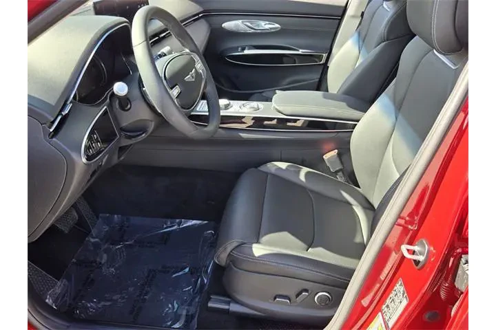 $32198 : Genesis GV70 2023 AWD 2.5T S image 10