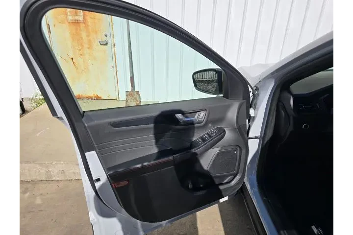 $22900 : Ford Escape 2025 ST-Line 4dr image 8