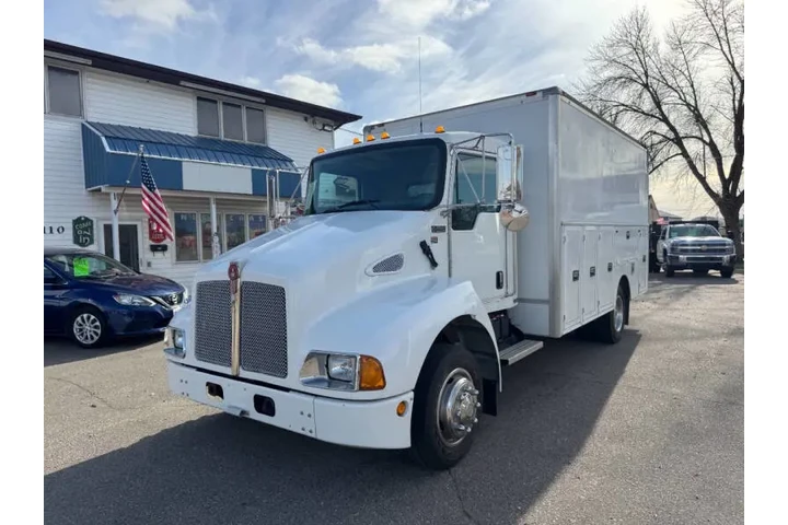 $32990 : 2008 Kenworth T300 image 3
