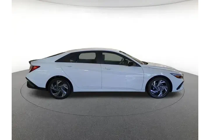 $20700 : Hyundai ELANTRA 2025 SEL Spo image 9