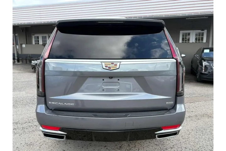 2021 Escalade Luxury 2WD image 4