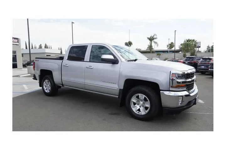 $28984 : 2017 Silverado 1500 LT image 3