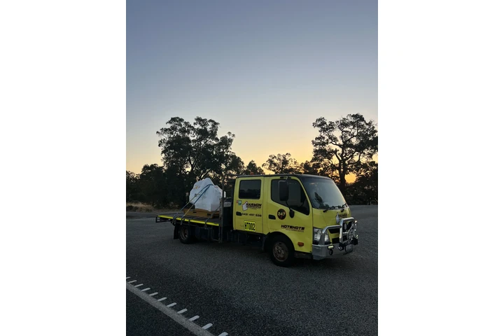 Hotshot Couriers Service image 1